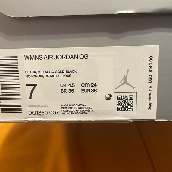 WOMENS AIR JORDAN - Picture 4 of 5